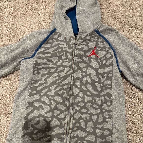 Air Jordan Zip up Jacket YOUTH SIZE Medium- Gray/Blue/Red - Picture 2 of 5